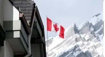 Une famille néo-zélandaise a échangé la vie en ville pour les Rocheuses canadiennes. Voici pourquoi