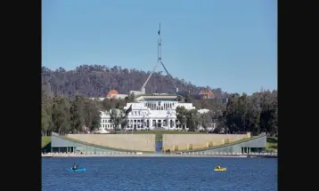 Carney Tells Australian Parliament Middle Powers Must Draw Closer as Old Order Crumbles