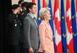Le Canada approfondit ses liens culturels et de sécurité avec l'Europe.